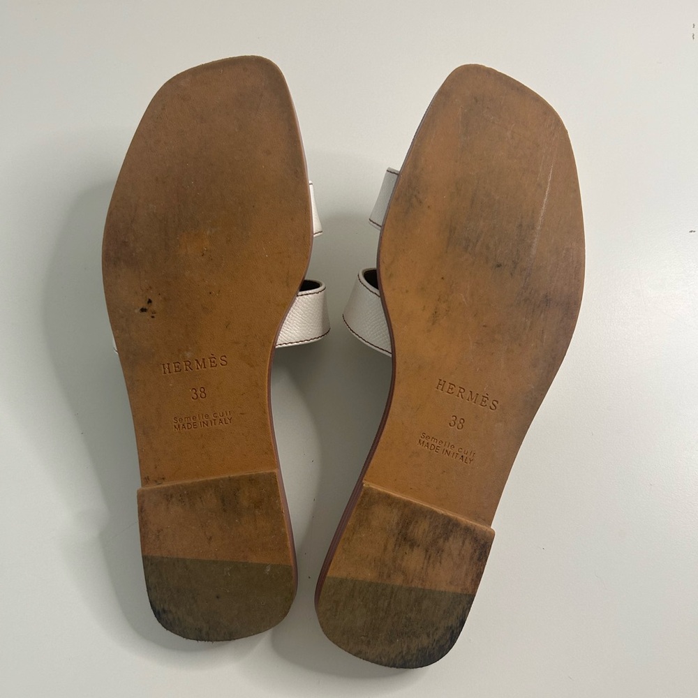 Hermès Oran White Sandal - Picture 3 of 12